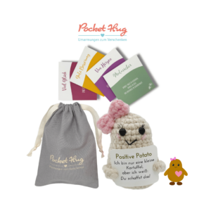 Pocked Hug Kartoffelmädchen als Motivator, Du schaffst das, gehäkelt, mit Grußkarten und edlem Leinenbeutel